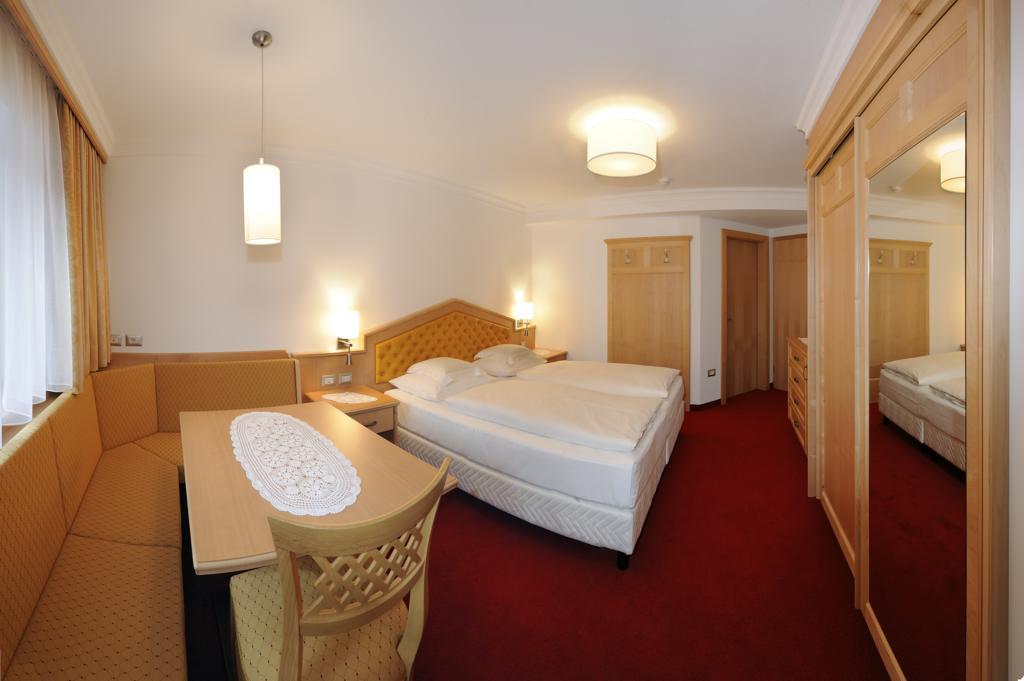 Hotel Ingram Selva di Val Gardena Camera foto