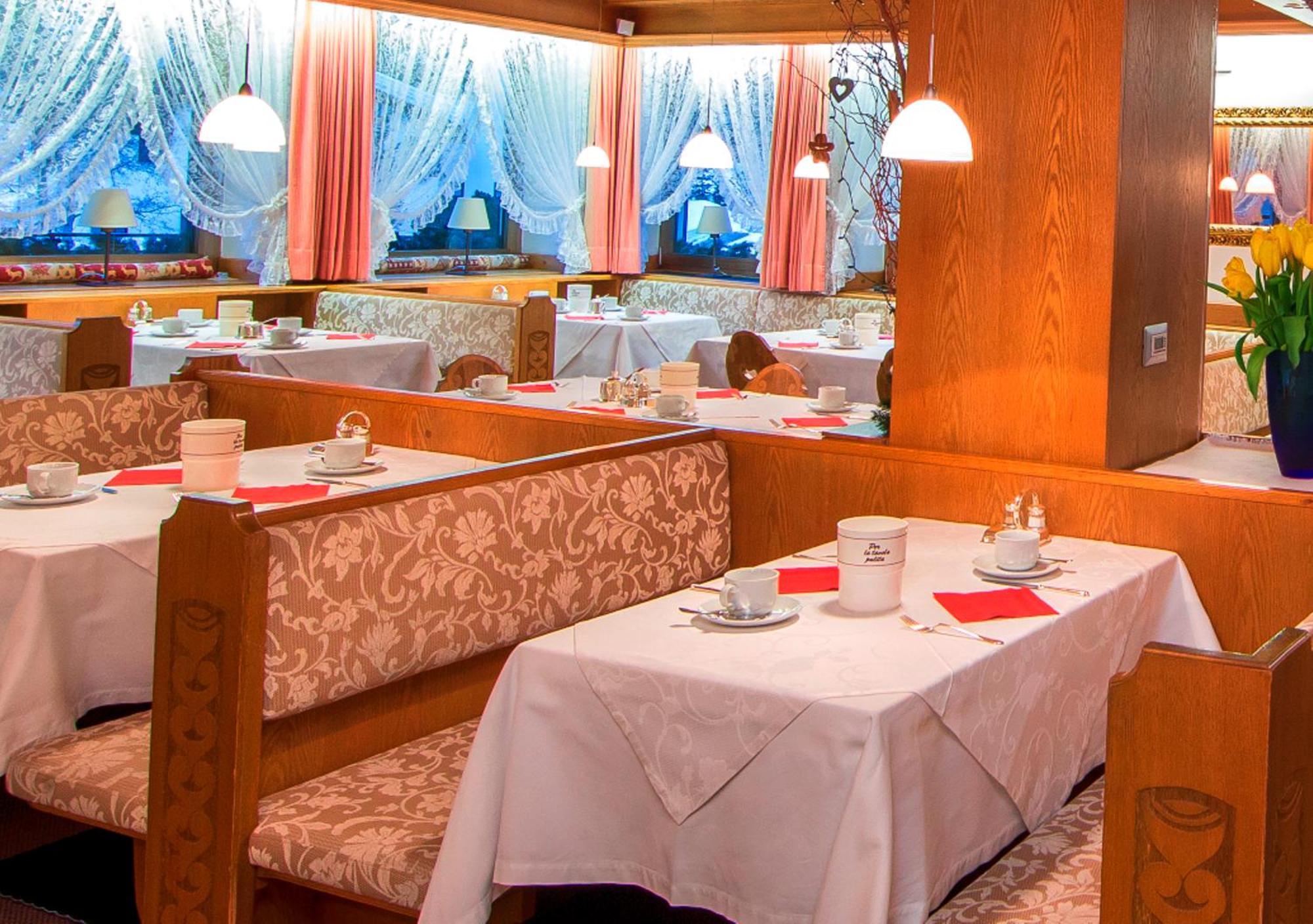Hotel Ingram Selva di Val Gardena Esterno foto