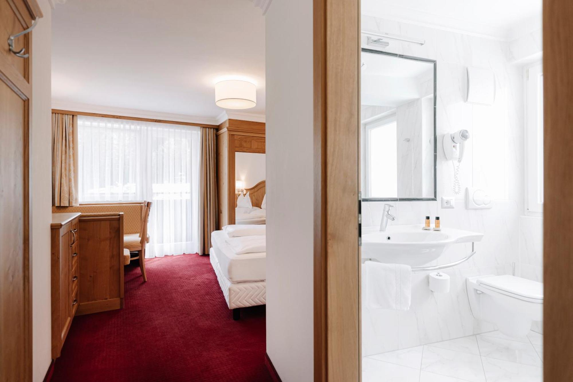 Hotel Ingram Selva di Val Gardena Esterno foto